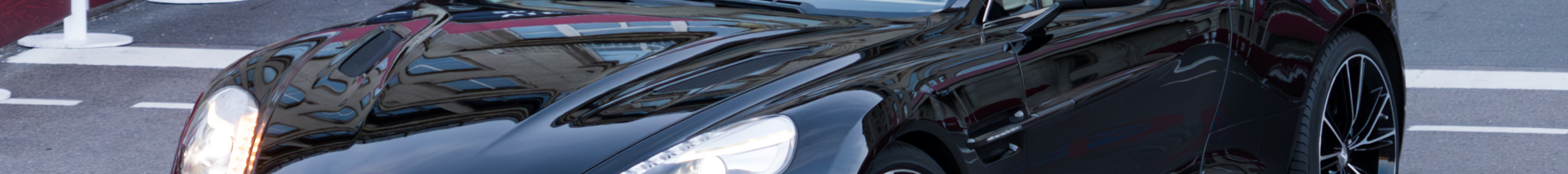 Aston Martin Vanquish Volante