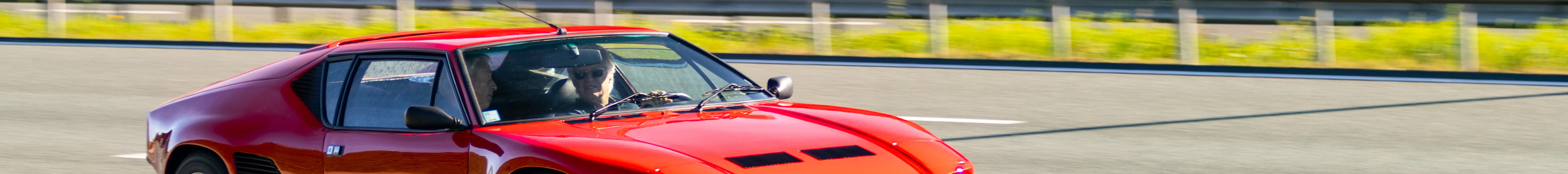 De Tomaso Pantera GT5S