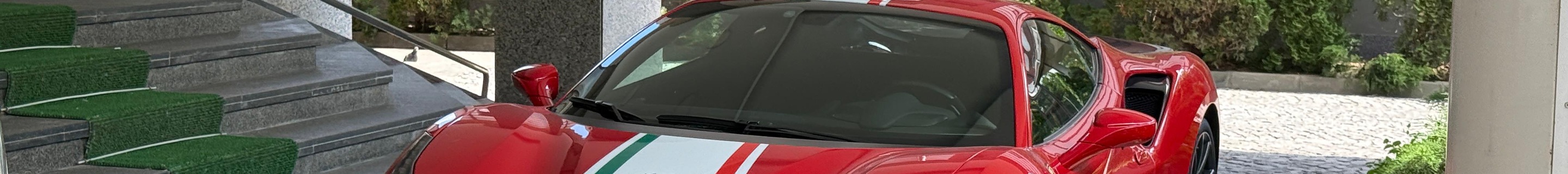 Ferrari 488 Pista Piloti
