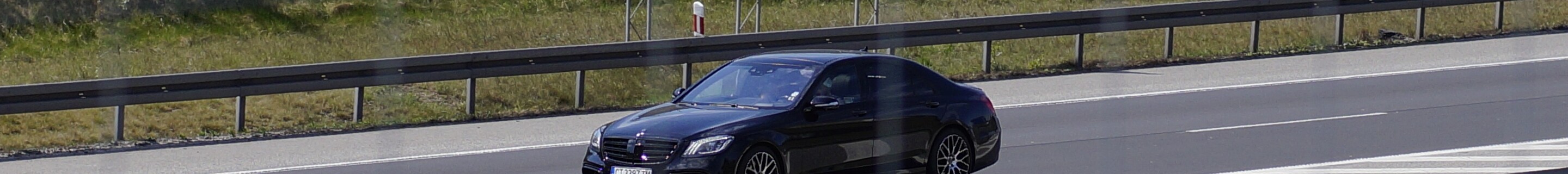 Mercedes-Benz Brabus S B63-700 V222