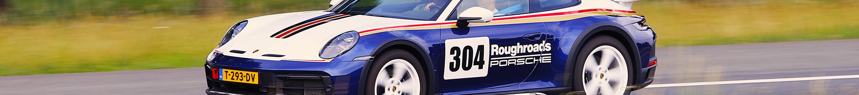 Porsche 992 Dakar