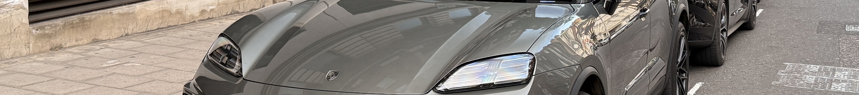 Porsche Macan EV Turbo