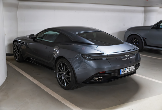 Aston Martin DB11 AMR