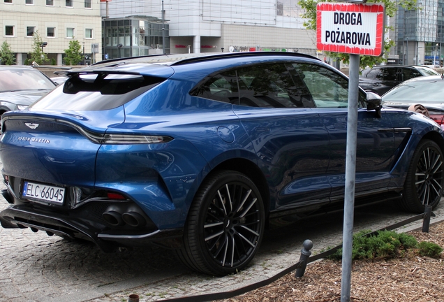 Aston Martin DBX707