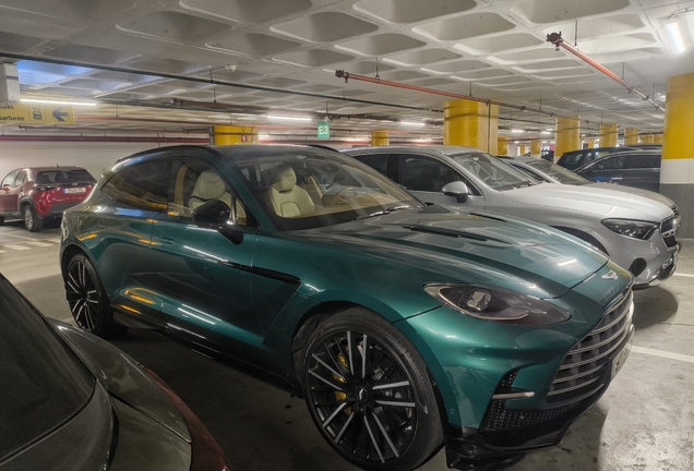 Aston Martin DBX707