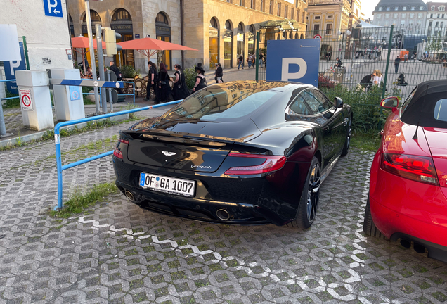 Aston Martin Vanquish 2013