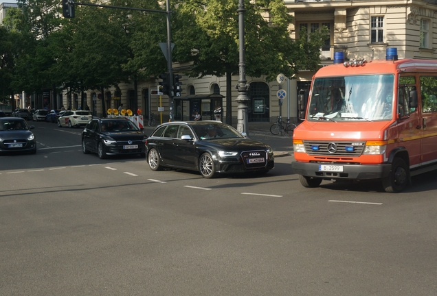 Audi RS4 Avant B8