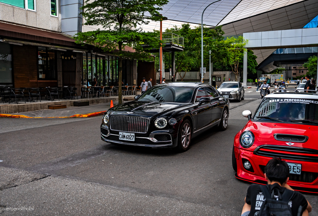 Bentley Flying Spur V8 2021
