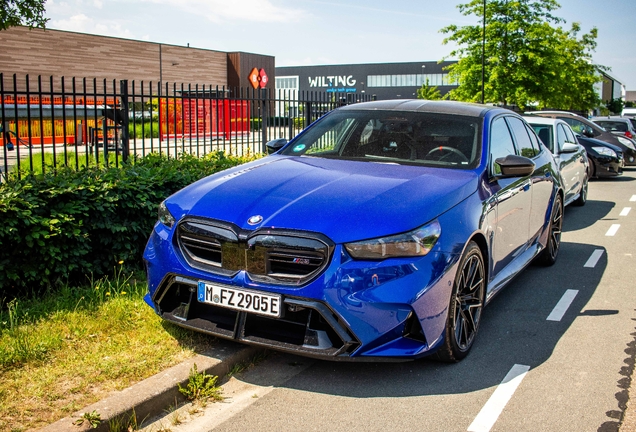 BMW M5 G90