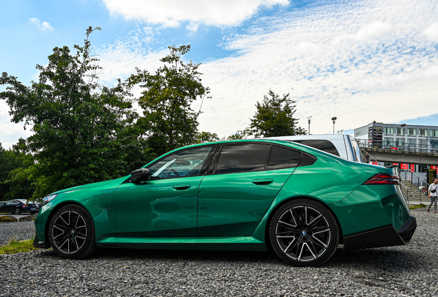 BMW M5 G90