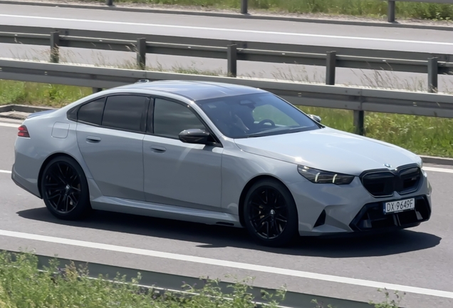 BMW M5 G90