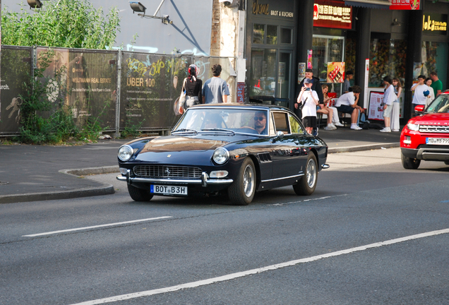 Ferrari 330 GT 2+2 Series II