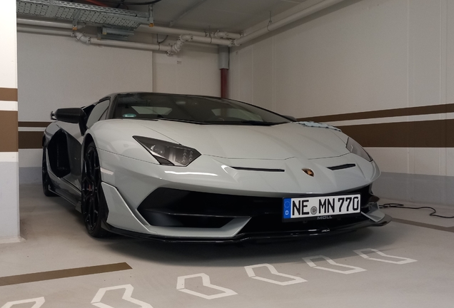 Lamborghini Aventador LP770-4 SVJ Roadster