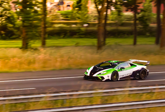 Lamborghini Huracán LP640-4 EVO Liberty Walk LB-Silhouette Works