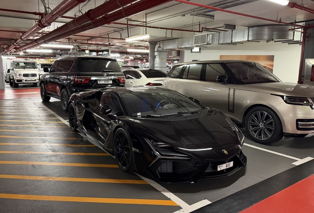 Lamborghini Revuelto