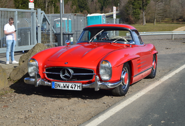 Mercedes-Benz 300SL Roadster