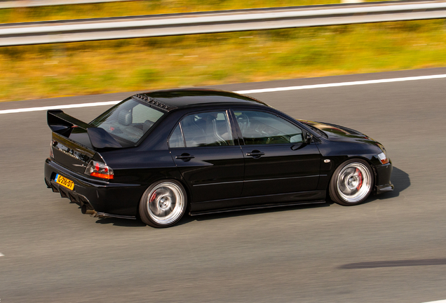 Mitsubishi Lancer Evolution IX