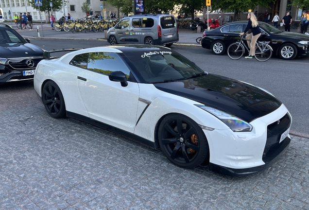 Nissan GT-R