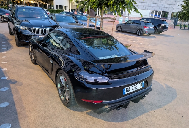Porsche 718 Cayman GT4