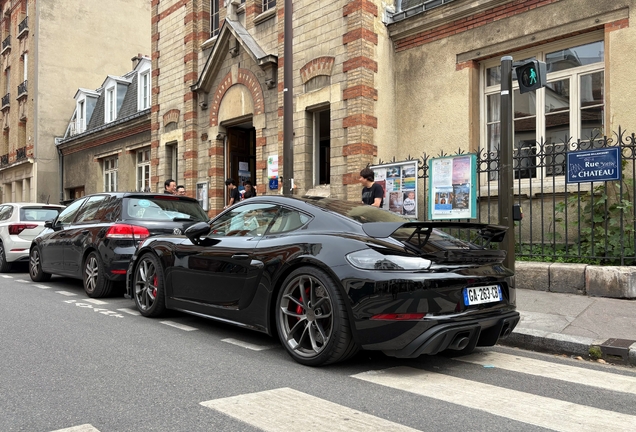 Porsche 718 Cayman GT4