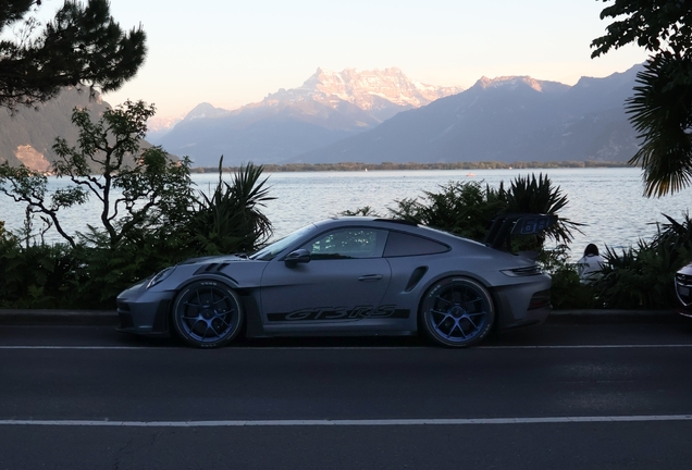 Porsche 992 GT3 RS MkI Weissach Package