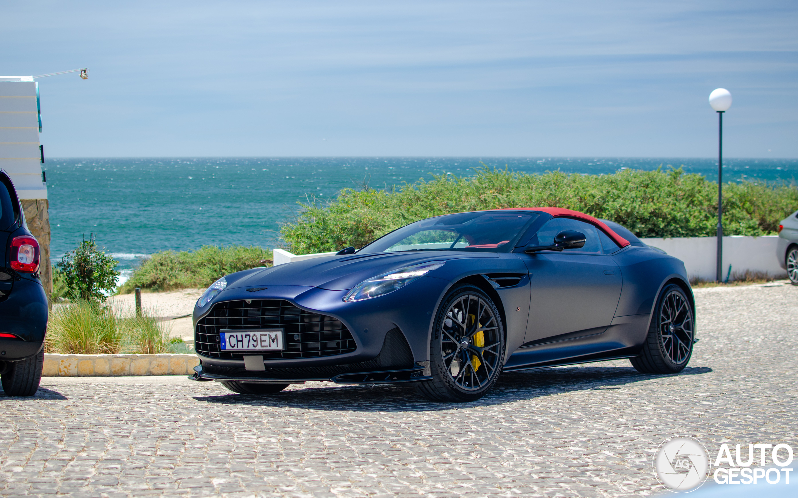 Aston Martin DB12 S Volante