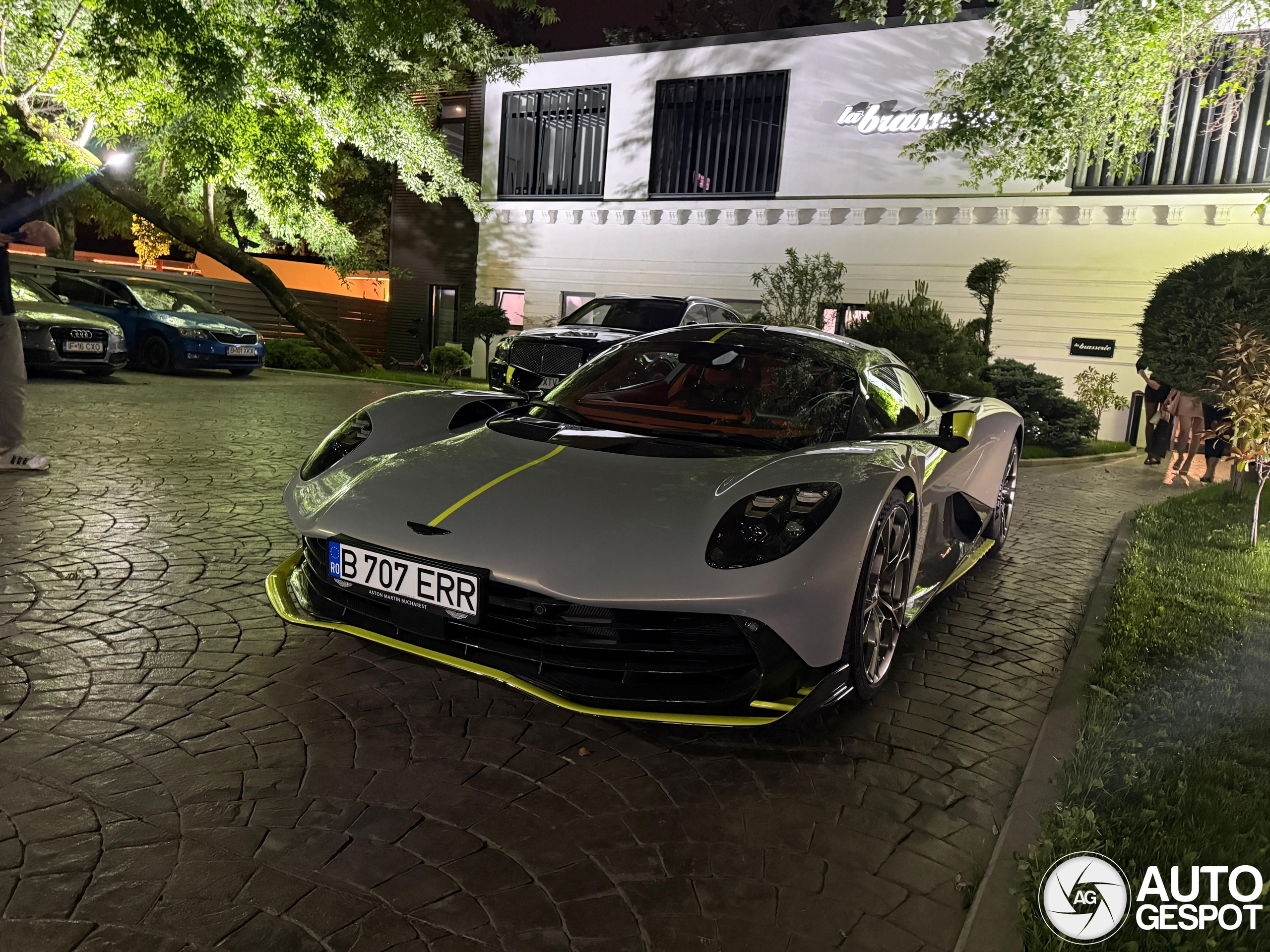 Aston Martin Valhalla