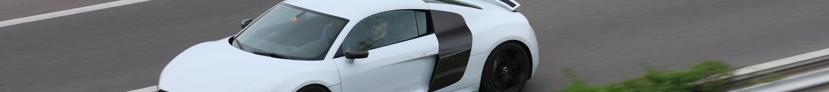 Audi R8 V10 Plus 2013