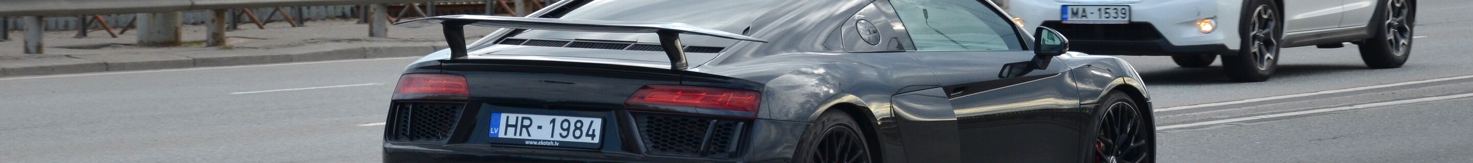 Audi R8 V10 Plus 2015