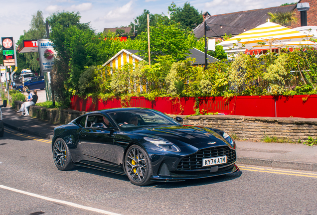 Aston Martin DB12