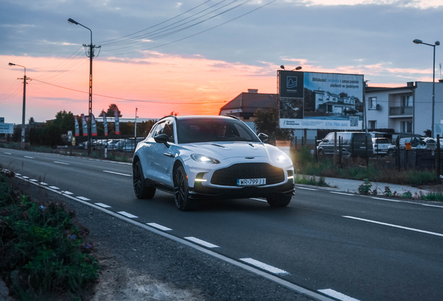 Aston Martin DBX
