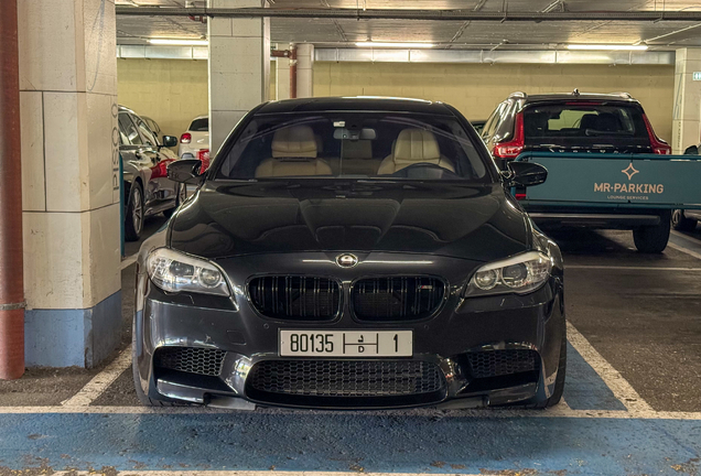 BMW M5 F10 2011