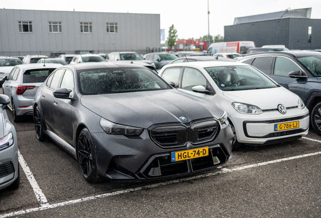 BMW M5 G90