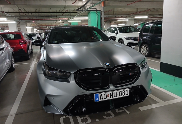 BMW M5 G90