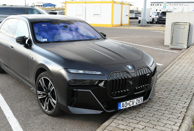 BMW M760e xDrive