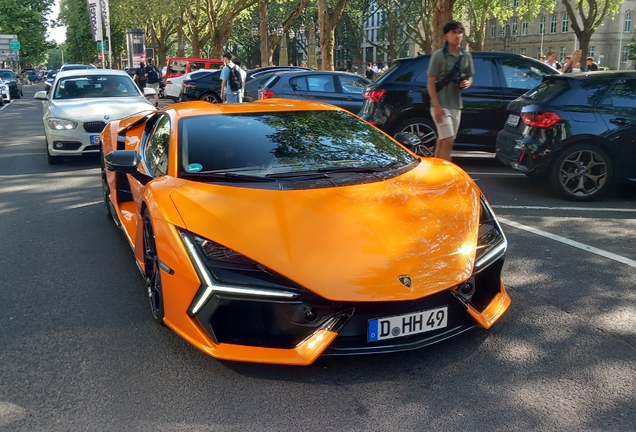 Lamborghini Revuelto