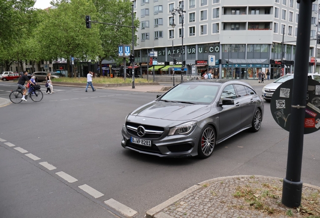 Mercedes-AMG CLA 45 Shooting Brake X117