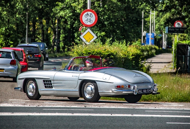 Mercedes-Benz 300SL Roadster