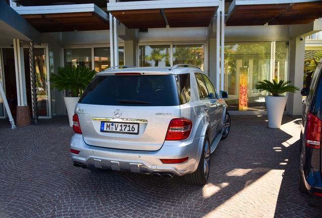 Mercedes-Benz ML 63 AMG 10th Anniversary