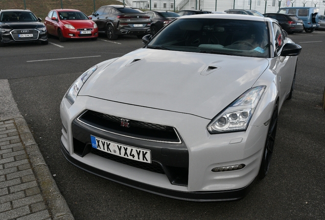 Nissan GT-R 2015