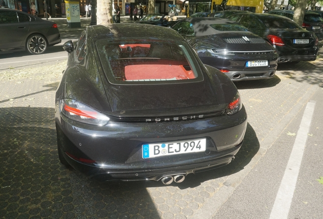 Porsche 718 Cayman S