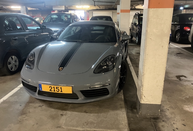 Porsche 718 Cayman S