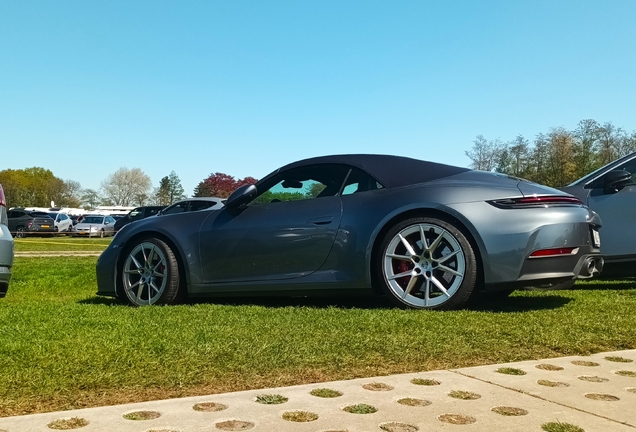 Porsche 992 Carrera 4S Cabriolet MkII