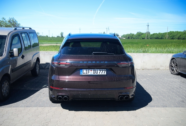 Porsche Cayenne Turbo S E-Hybrid
