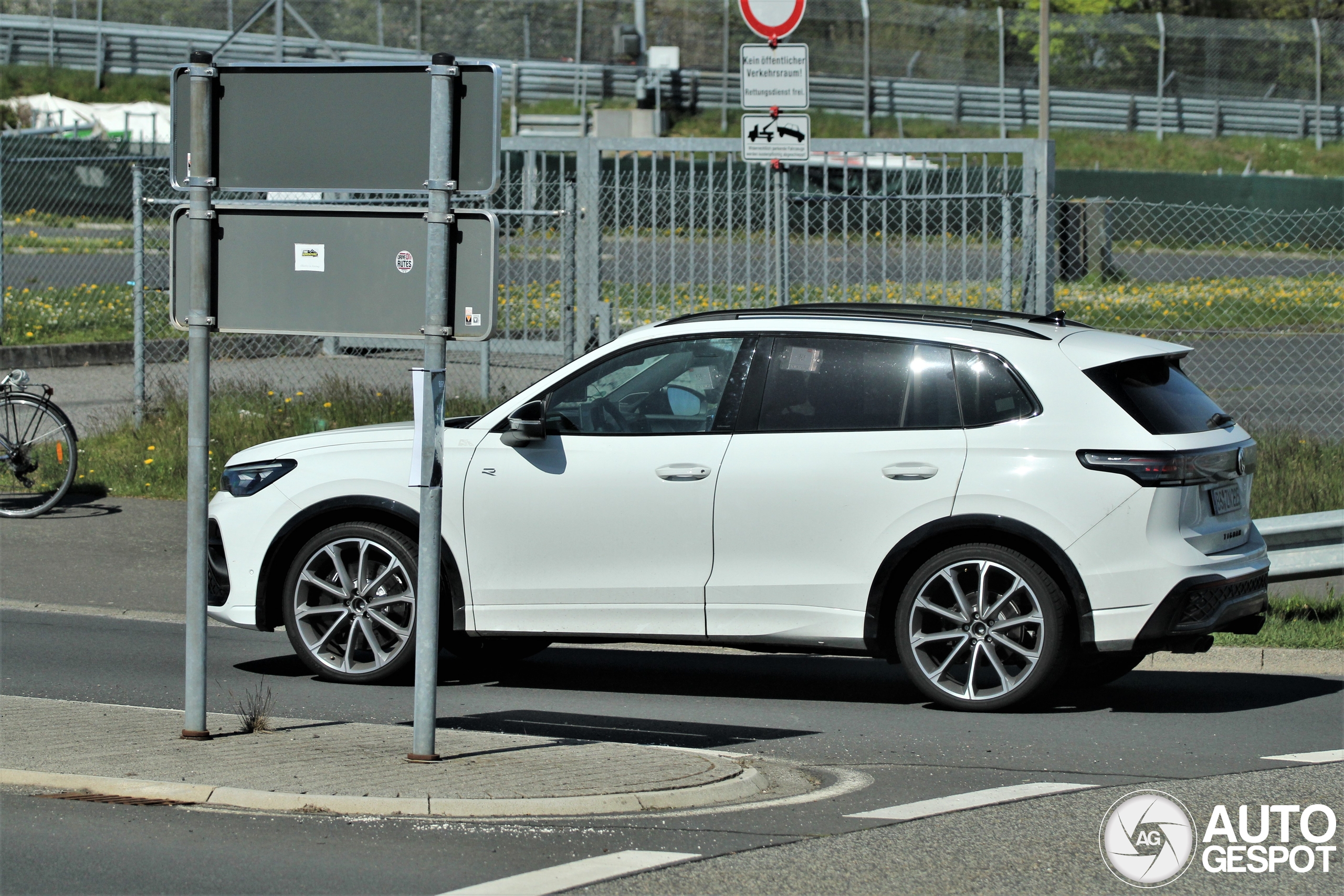Volkswagen tiguan r 2027