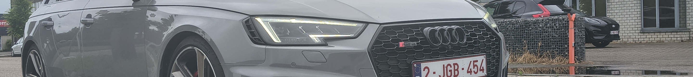 Audi RS4 Avant B9