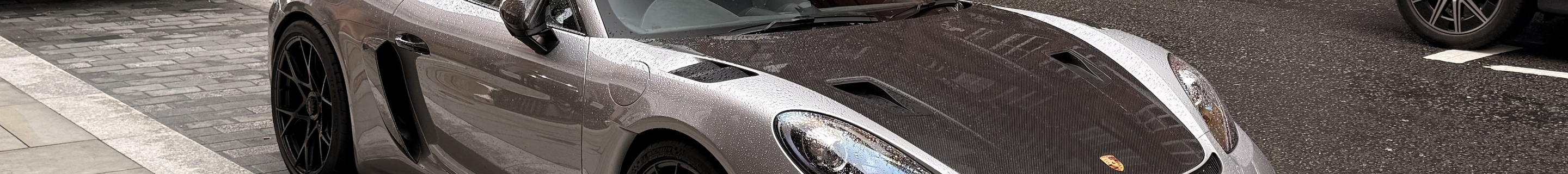 Porsche 718 Cayman GT4 RS Weissach Package