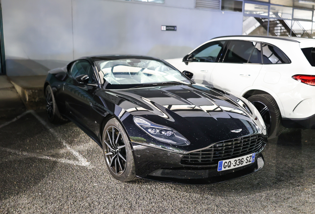 Aston Martin DB11