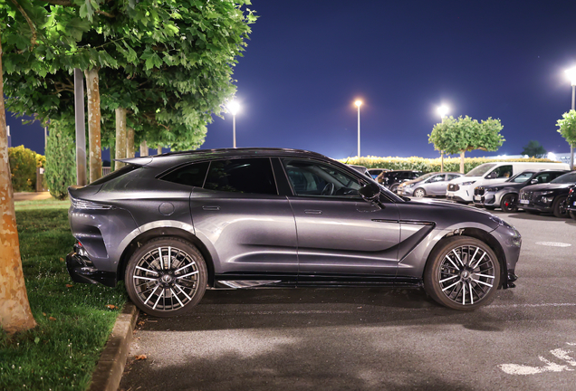 Aston Martin DBX707