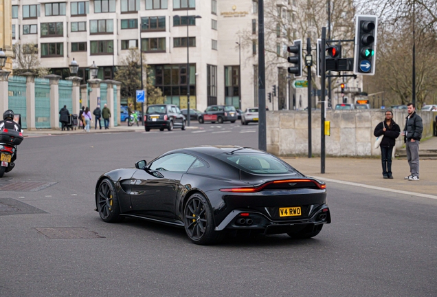 Aston Martin V8 Vantage 2018